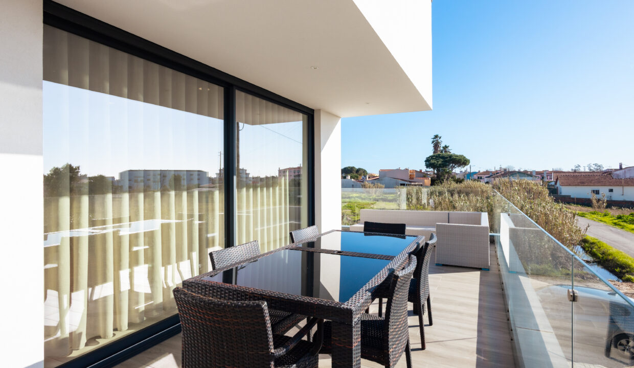Apartamento T3 Duplex Mira-25