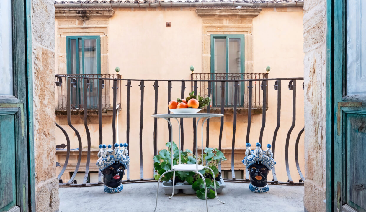 n17 balcone