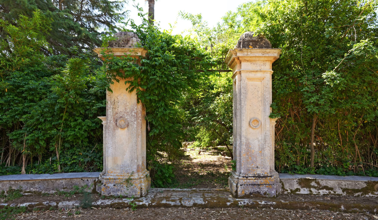 n18 dettaglio giardino iglese remigia