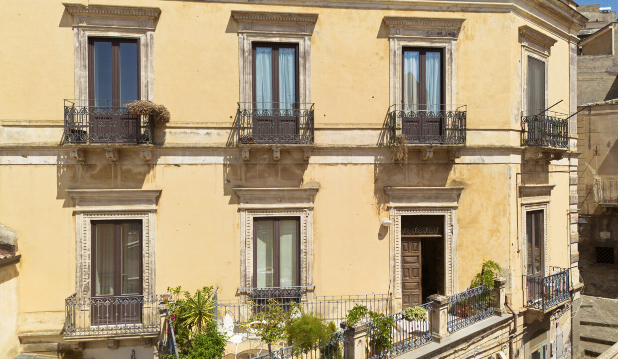 n3 facciata palazzo