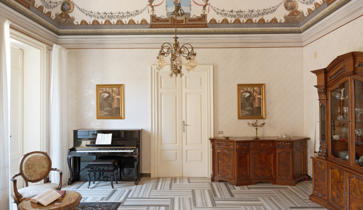 n8 salone2